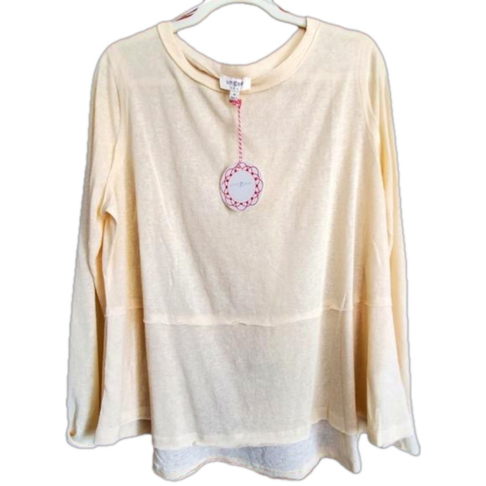 Umgee NWT Size M long sleeve very lightweight material size M